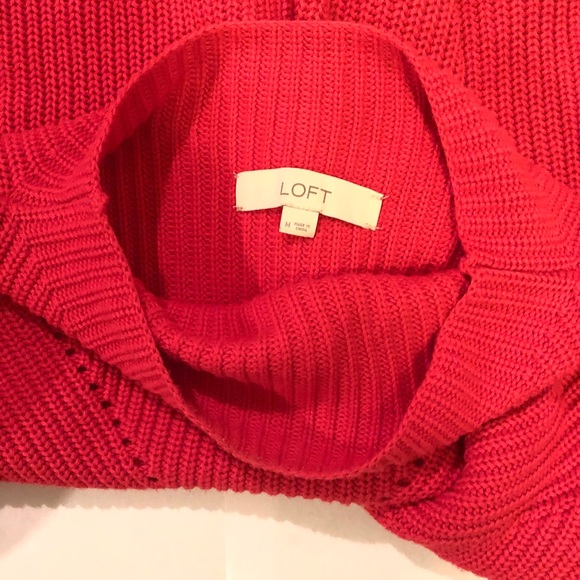 LOFT Women’s Sweater - Picture 3 of 3
